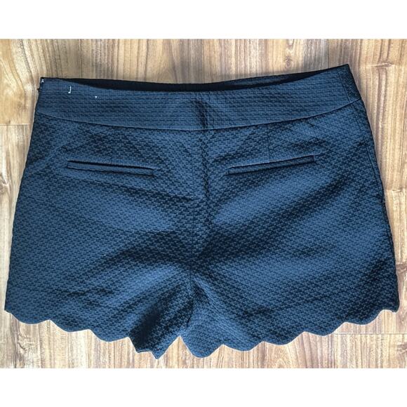 Ann Taylor LOFT Shorts Womens 12 Black The Riviera Waffle Textured Scalloped Hem - Picture 2 of 5
